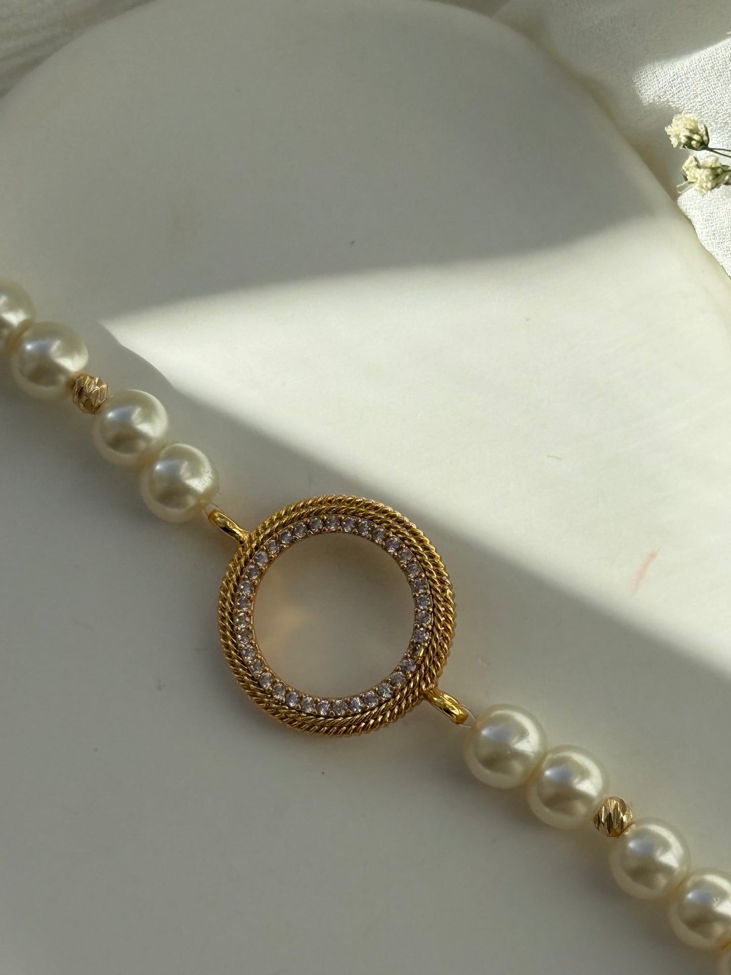 Perlenarmband mit Rahmen und Beigen Glasperlen - 2167