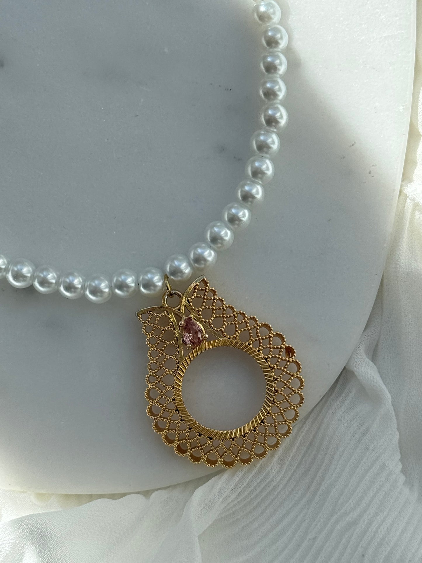 Perlenkette mit Weißen Glasperlen + Rahmen für Ceyrek - 2187