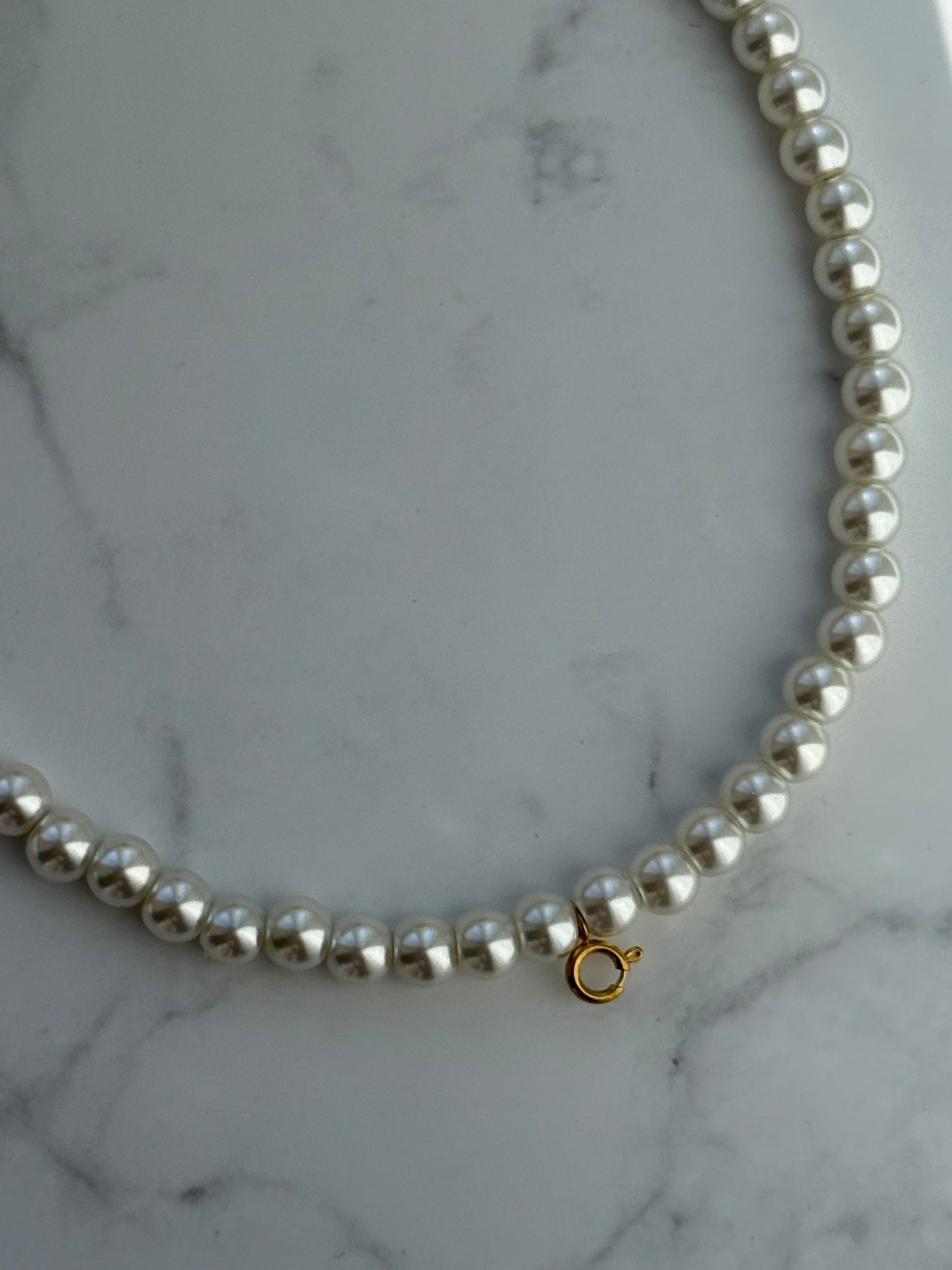 Perlenkette mit Weißen Glasperlen + Anhänger für Ceyrek - 2366