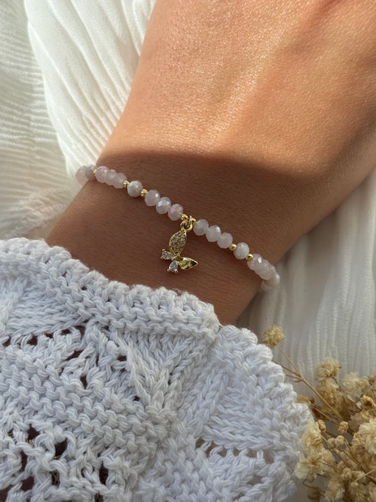 Perlenarmband mit Rosa und Weißen Kristallperlen, Goldenen Perlen + Schmetterling Anhänger - 2230