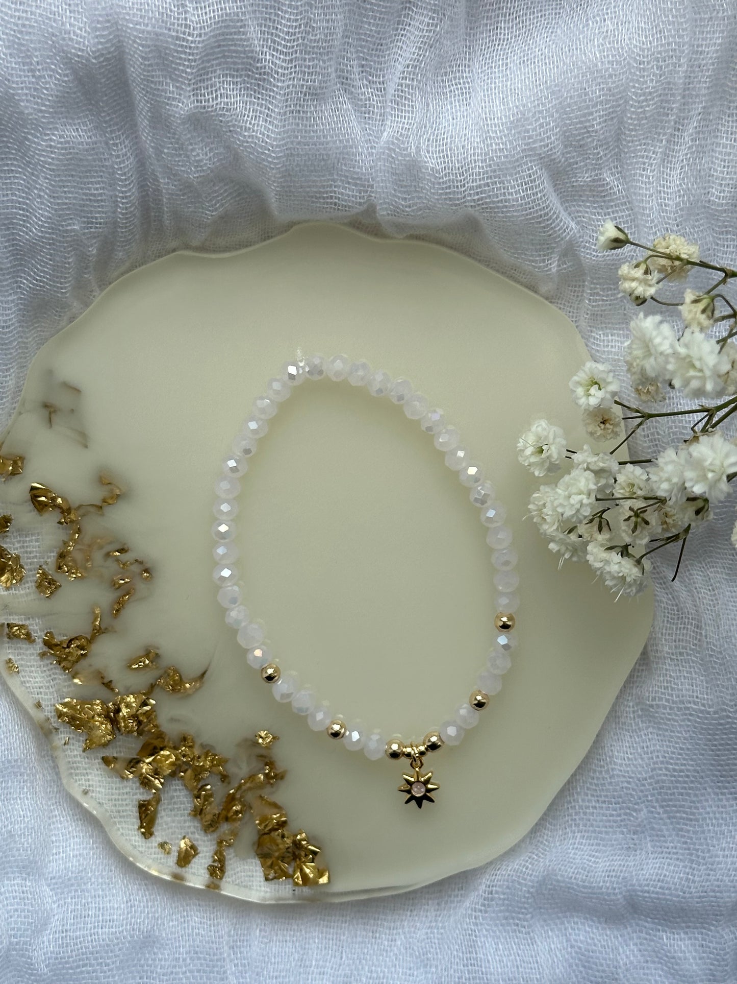 Perlenarmband mit Rosa Kristallperlen und Sonnen Anhänger - 10506