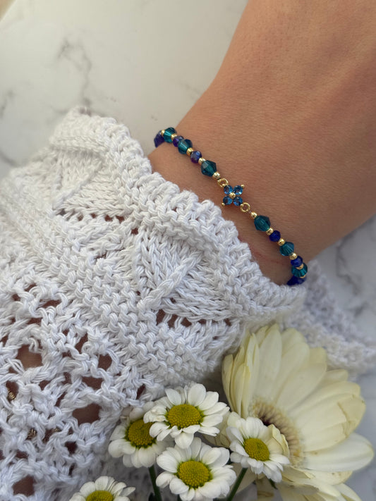 Perlenarmband mit Blauen Kristallperlen und Goldenen Perlen + Kleeblatt Anhänger - 2004