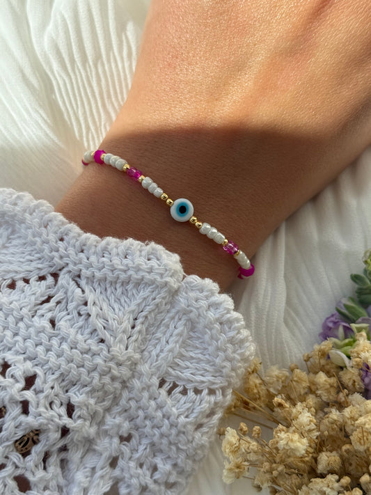 Perlenarmband mit Weißen Perlen, Pinken Kristallperlen und Goldenen Perlen + Nazar Perle - 2242