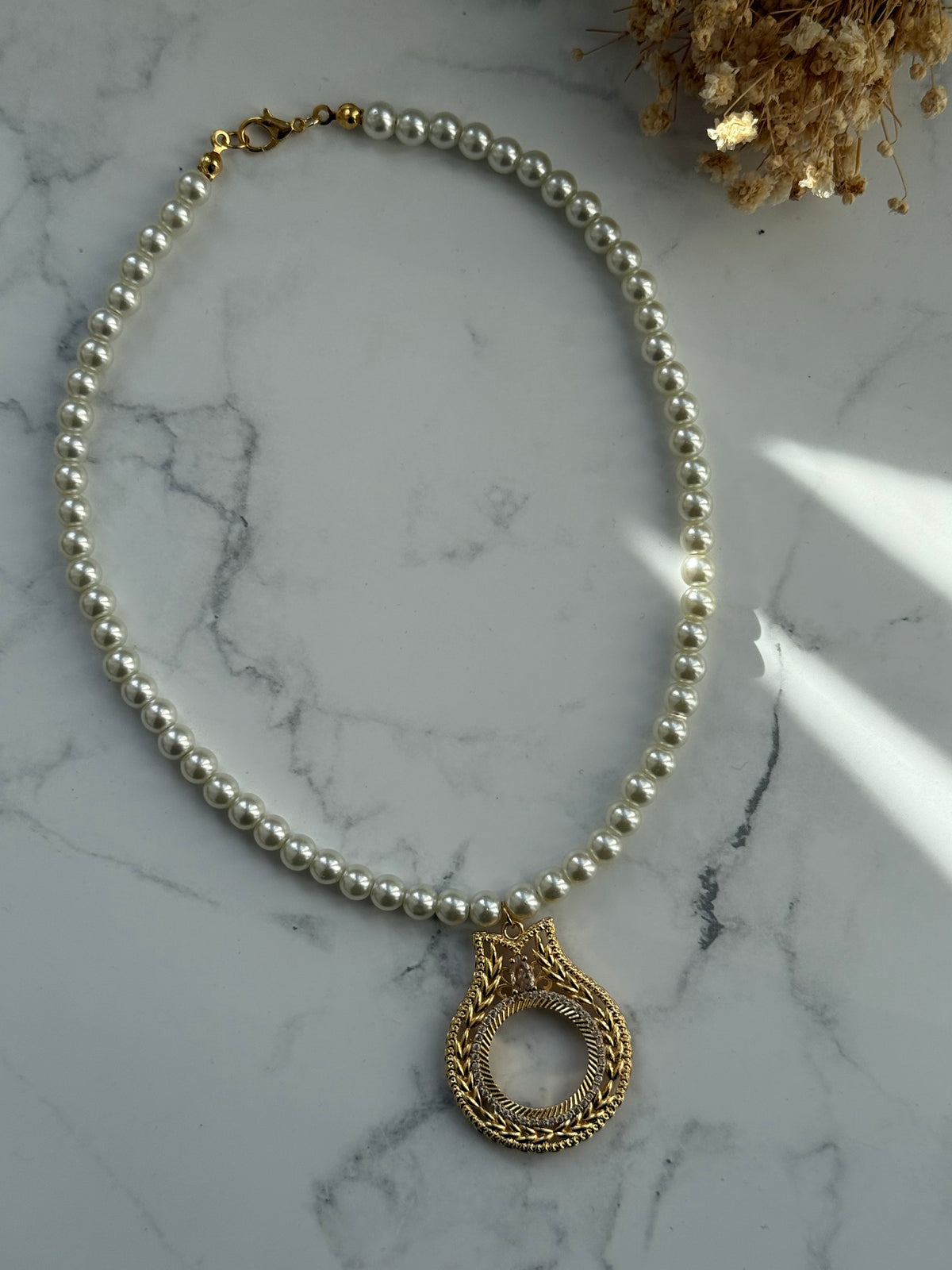 Perlenkette mit Weißen Glasperlen + Anhänger für Ceyrek - 2431