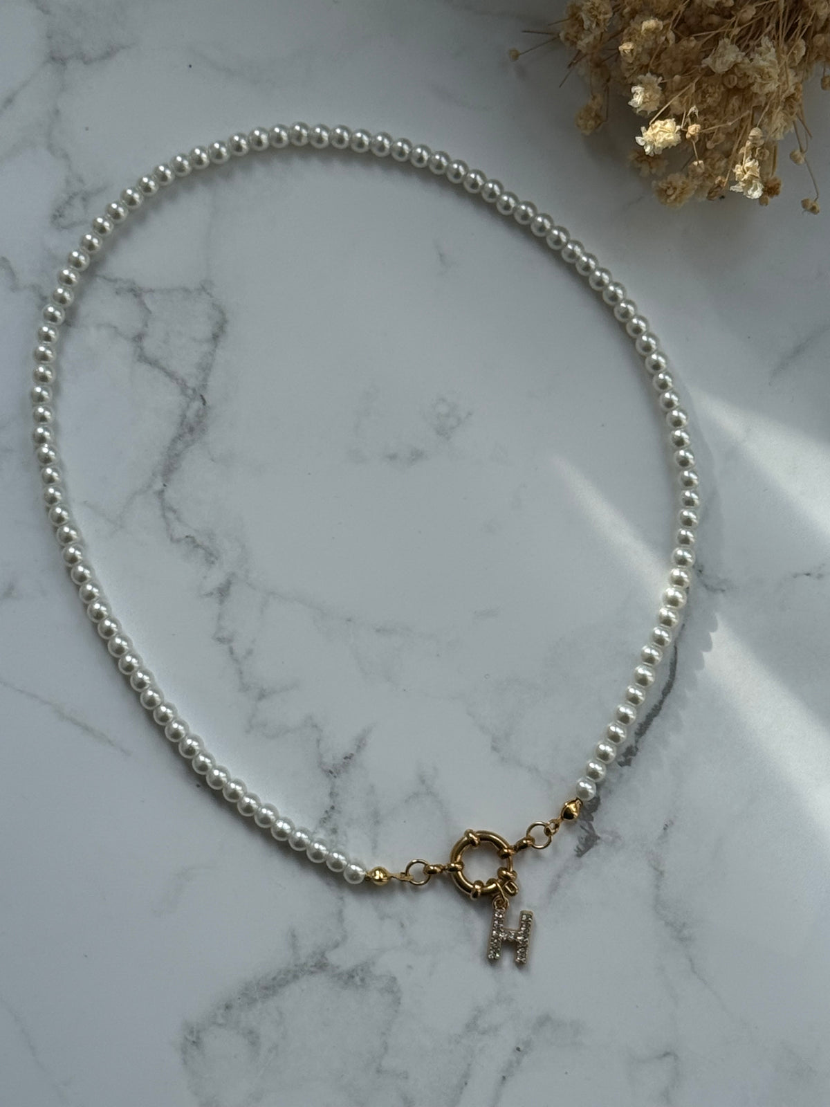 Perlenkette personalisiert mit Weißen und Goldenen Perlen - 2422