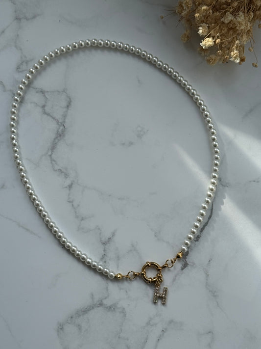 Perlenkette personalisiert mit Weißen und Goldenen Perlen - 2422