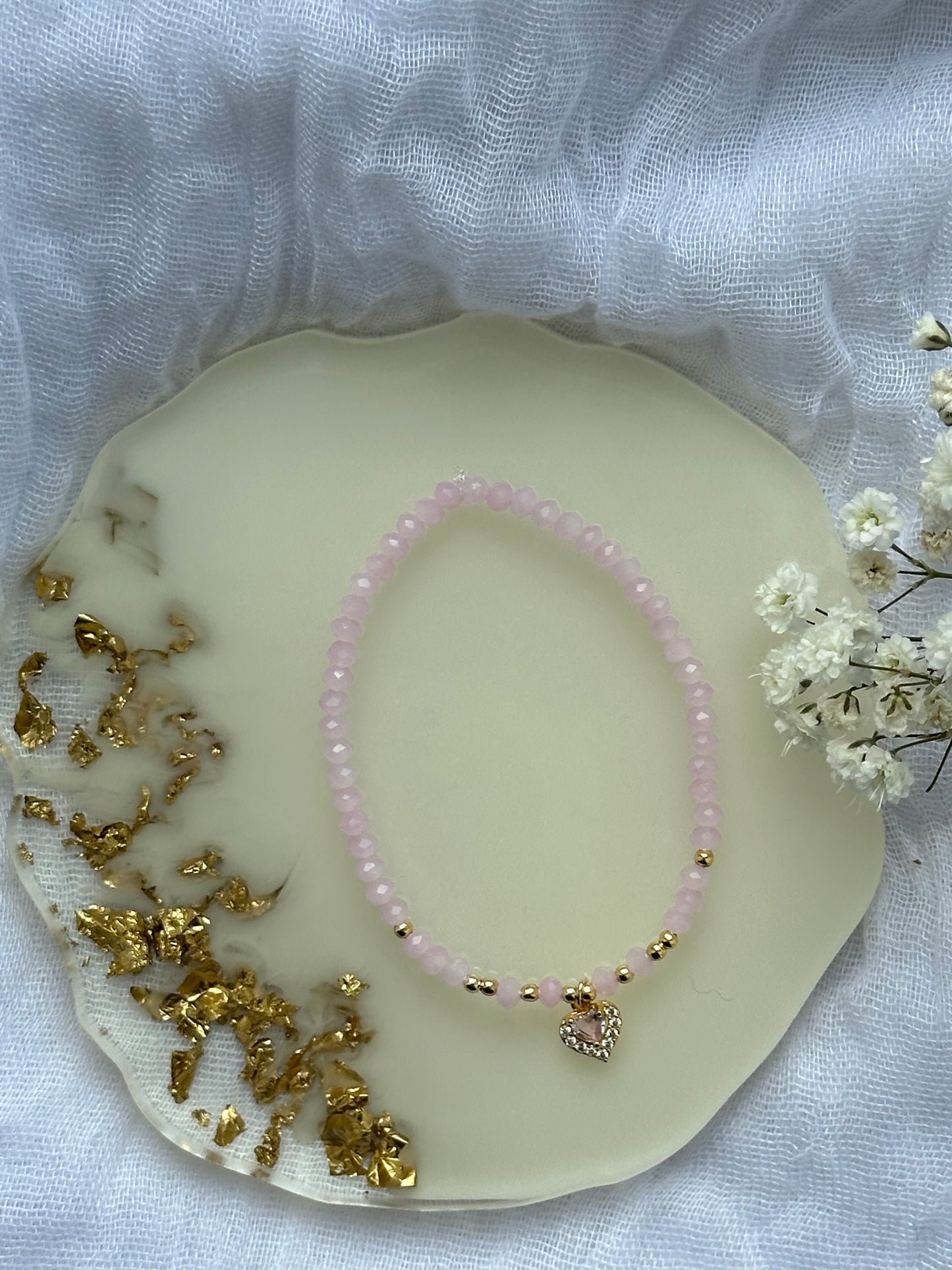 Perlenarmband mit Rosa Kristallperlen und Herz Anhänger - 10495