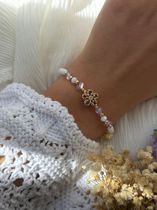 Perlenarmband mit Weißen, Lila Kristallperlen + Goldenen Perlen + Blumen Anhänger - 2272