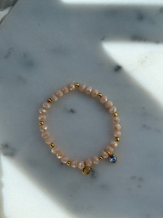 Perlenarmband mit Beigen Kristallperlen + Goldenen Perlen + Herz Anhänger - 2182