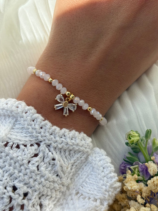 Perlenarmband mit Rosa Kristallperlen, Goldenen Perlen + Schleifen Anhänger - 2267