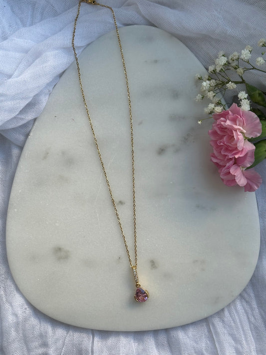 Goldene Halskette mit Rosa Tropfen Anhänger - 10641