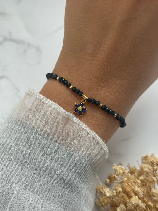 Perlenarmband mit Blauen Kristallperlen und Goldenen Perlen + Blumen Anhänger - 2367