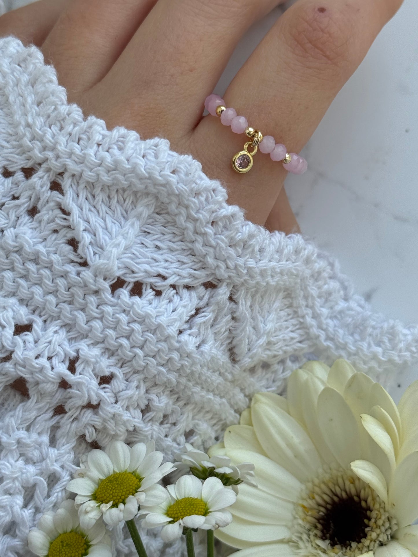 Perlenring mit Rosa Kristallperlen und Goldenen Details + Stein Anhänger - 2052