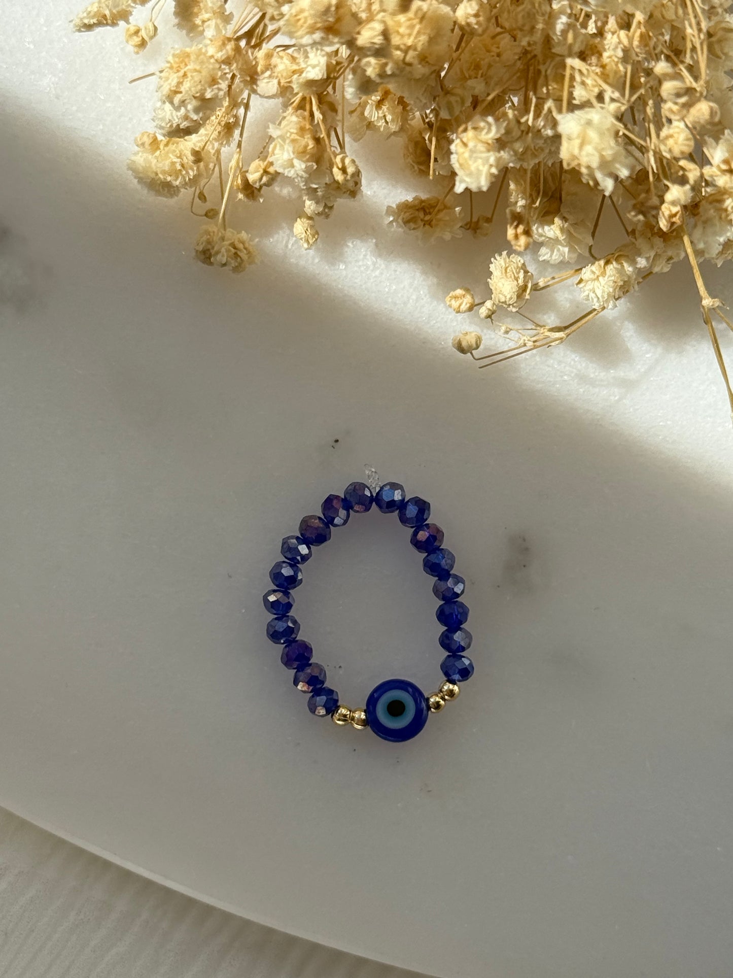 Perlenring mit Blauen Kristallperlen, goldenen Perlen + Nazar Perle - 2228