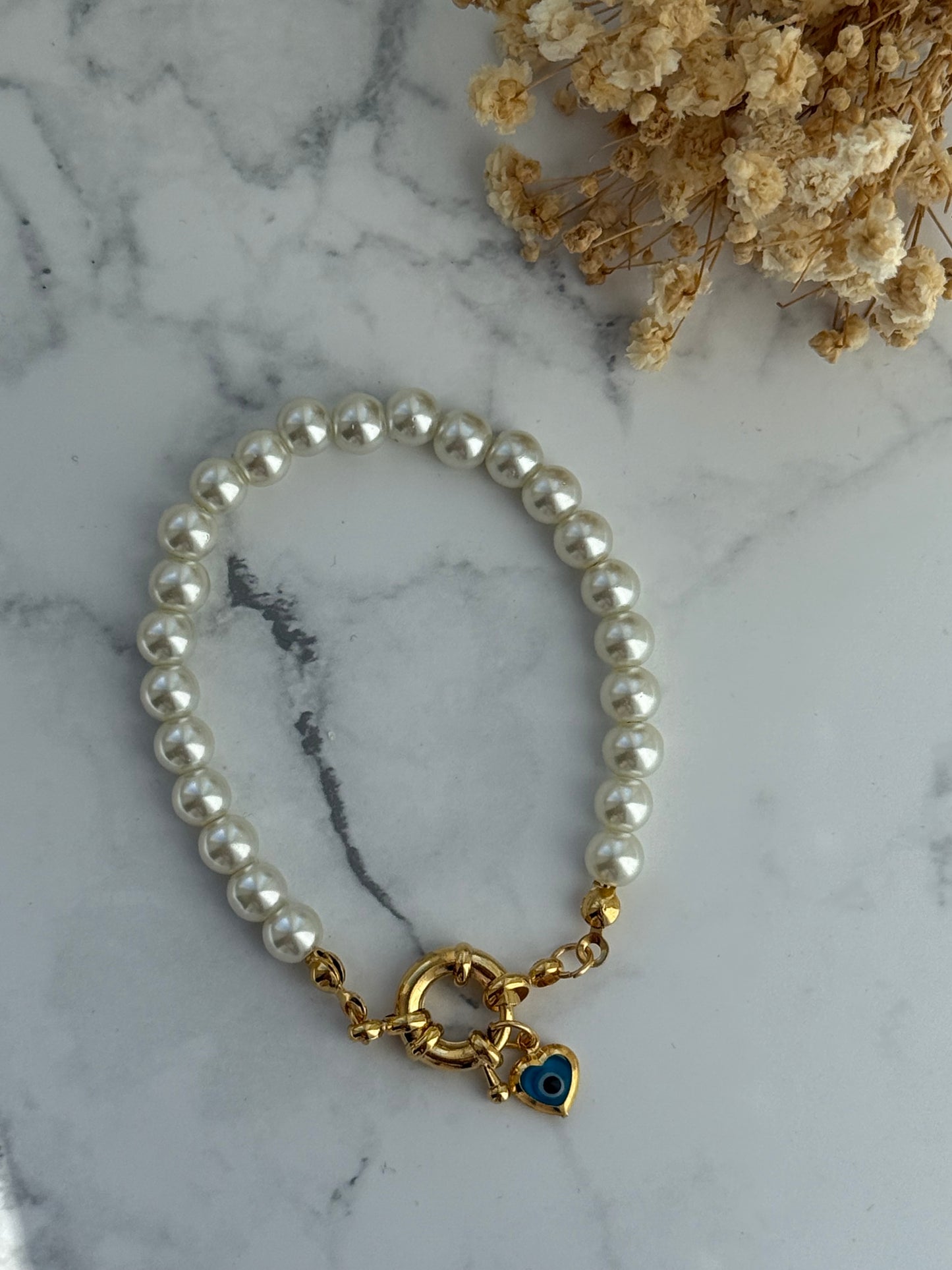 Perlenarmband mit Weißen Glasperlen + Nazar Anhänger - 2354
