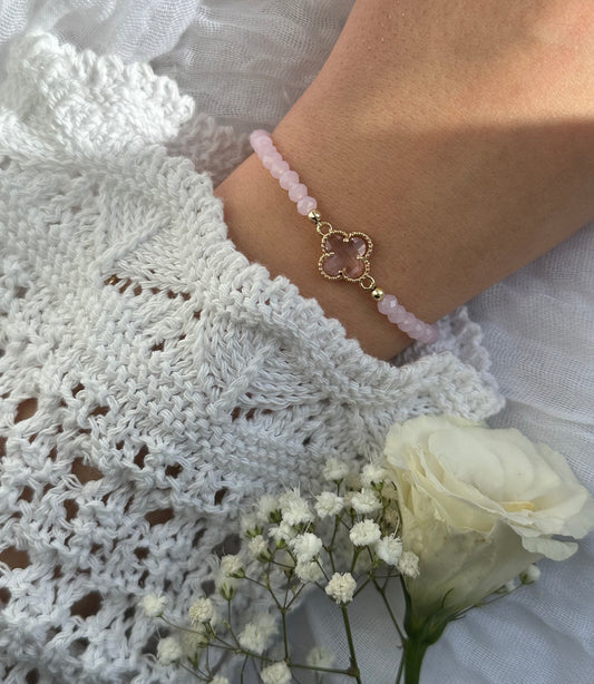 Perlenarmband mit Rosa Kristallperlen und Kleeblatt Anhänger - 10565