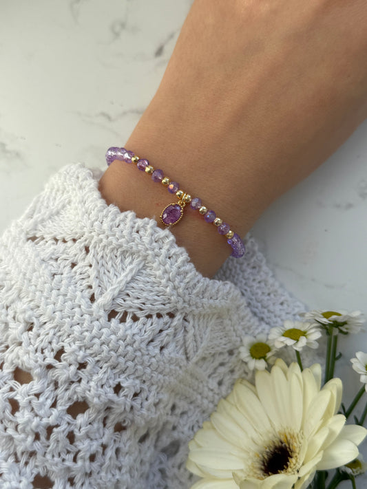 Perlenarmband mit Lila Kristallperlen und Goldenen Perlen + Stein Anhänger - 2043