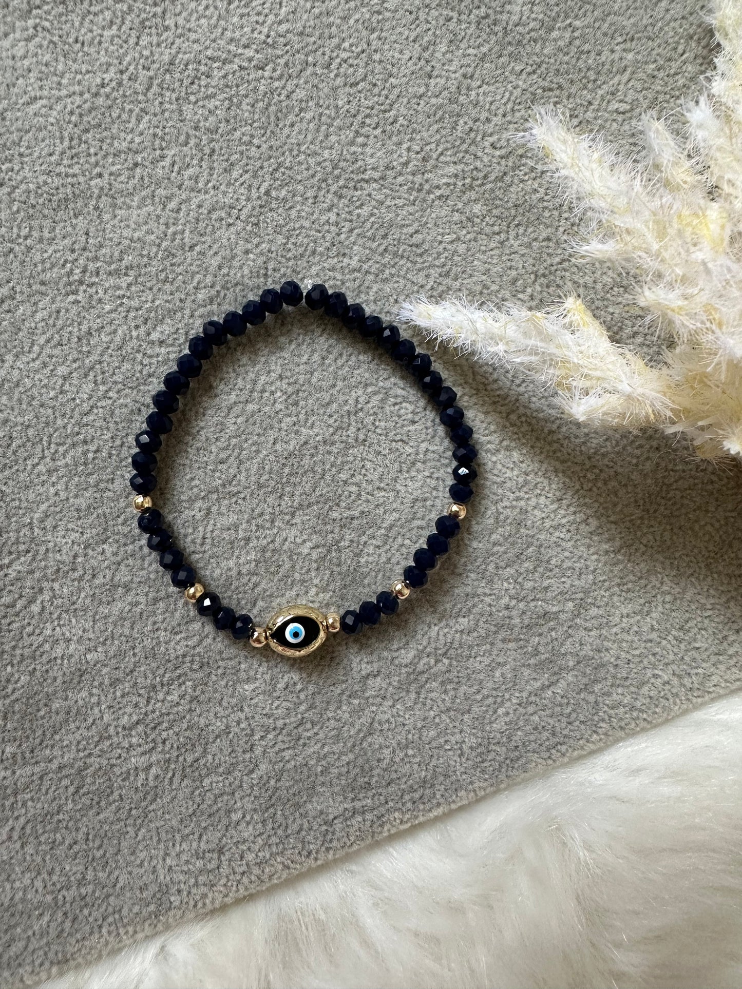 Perlenarmband mit Blauen Kristallperlen und evil eye Anhänger - 10348