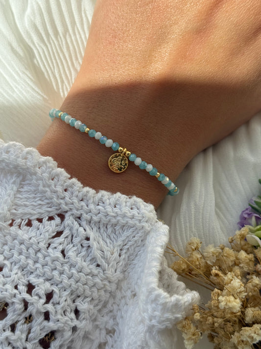 Perlenarmband mit Blauen Kristallperlen und Goldenen Perlen + Goldener Taler - 2241
