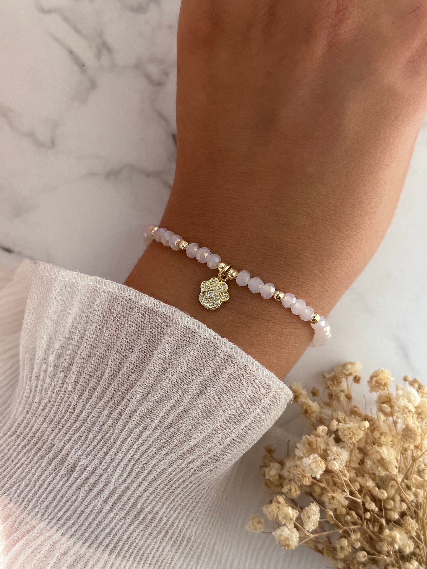 Perlenarmband mit Rosa Kristallperlen, Goldenen Perlen + Pfoten Anhänger - 2287