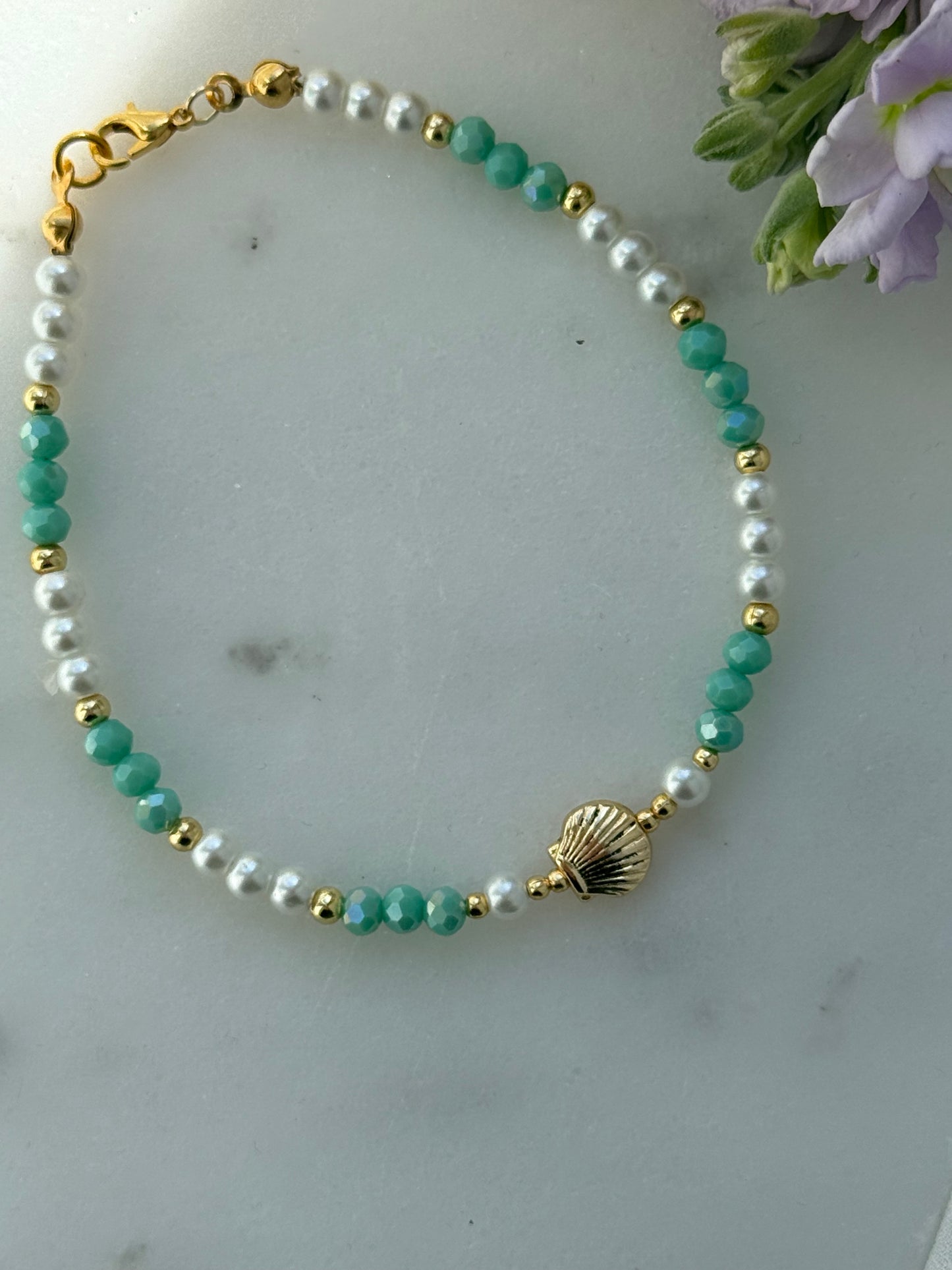 Fußkette mit Weißen Perlen, Türkisen Kristallperlen + Muschel Anhänger - 2208