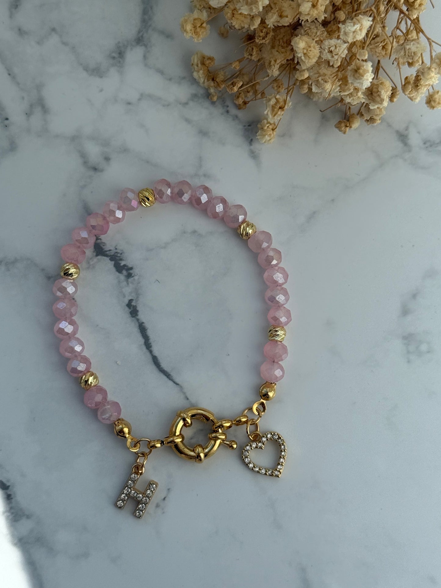 Perlenarmband personalisiert mit Rosa Kristallperlen + Herz Anhänger - 2351