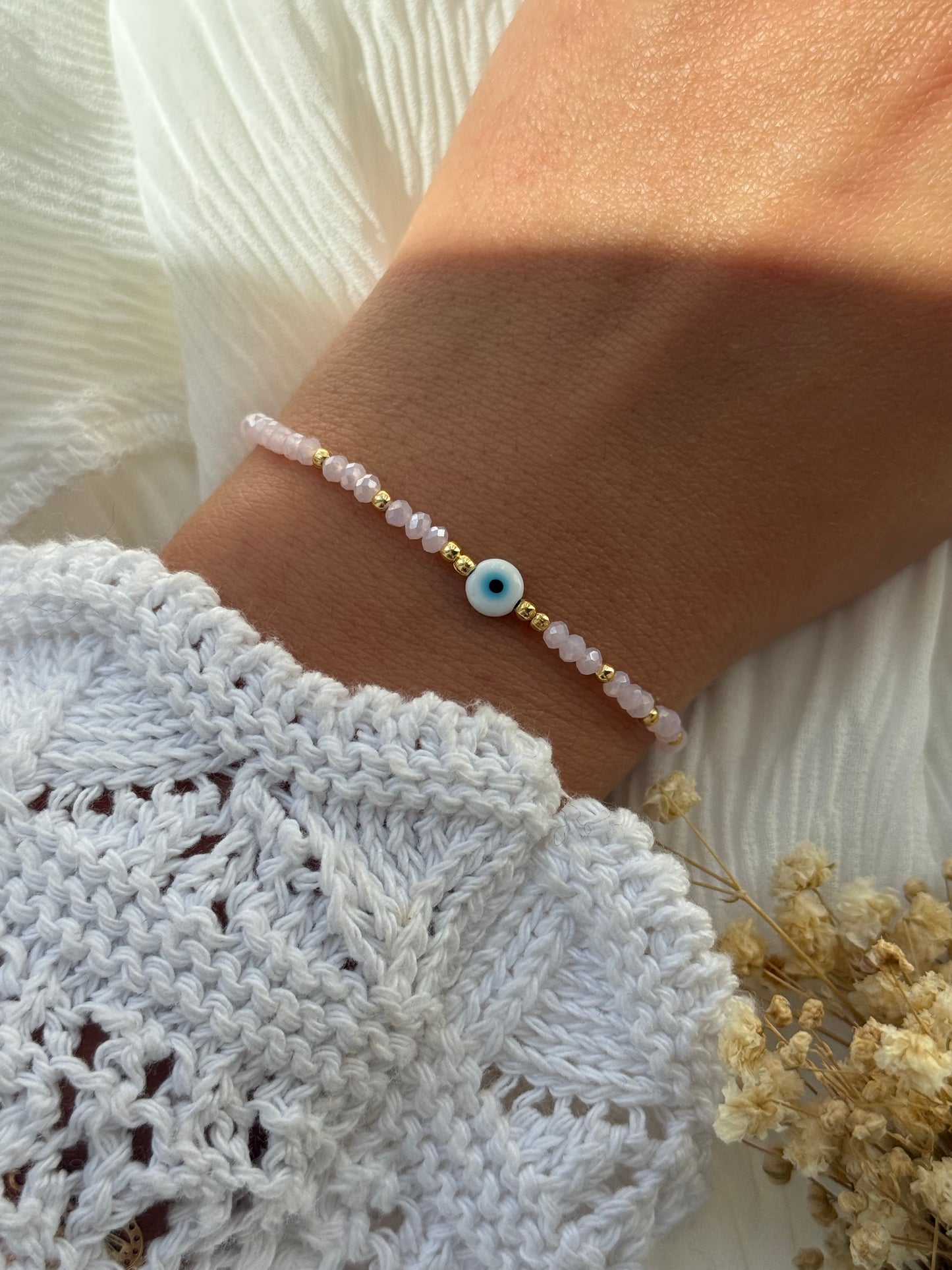 Perlenarmband mit Rosa Kristallperlen, Goldenen Perlen + Nazar Perle - 2235