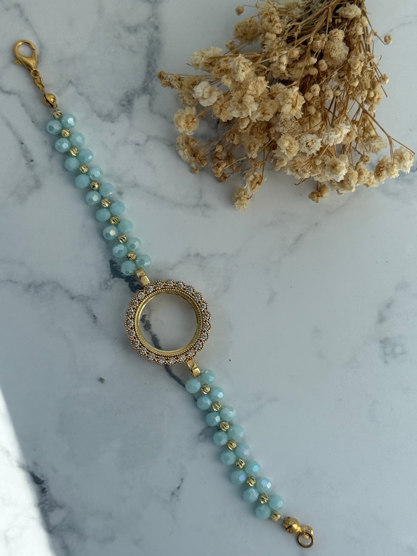 Perlenarmband mit Hellblauen Kristallperlen + Ceyrek Rahmen - 2365