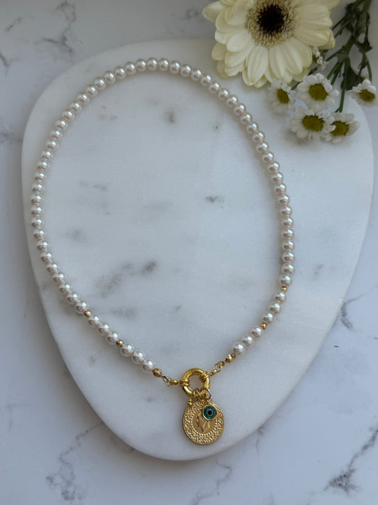 Perlenkette mit Rosa/Beigen Glasperlen und Goldene Perlen + Nazar Anhänger - 2086