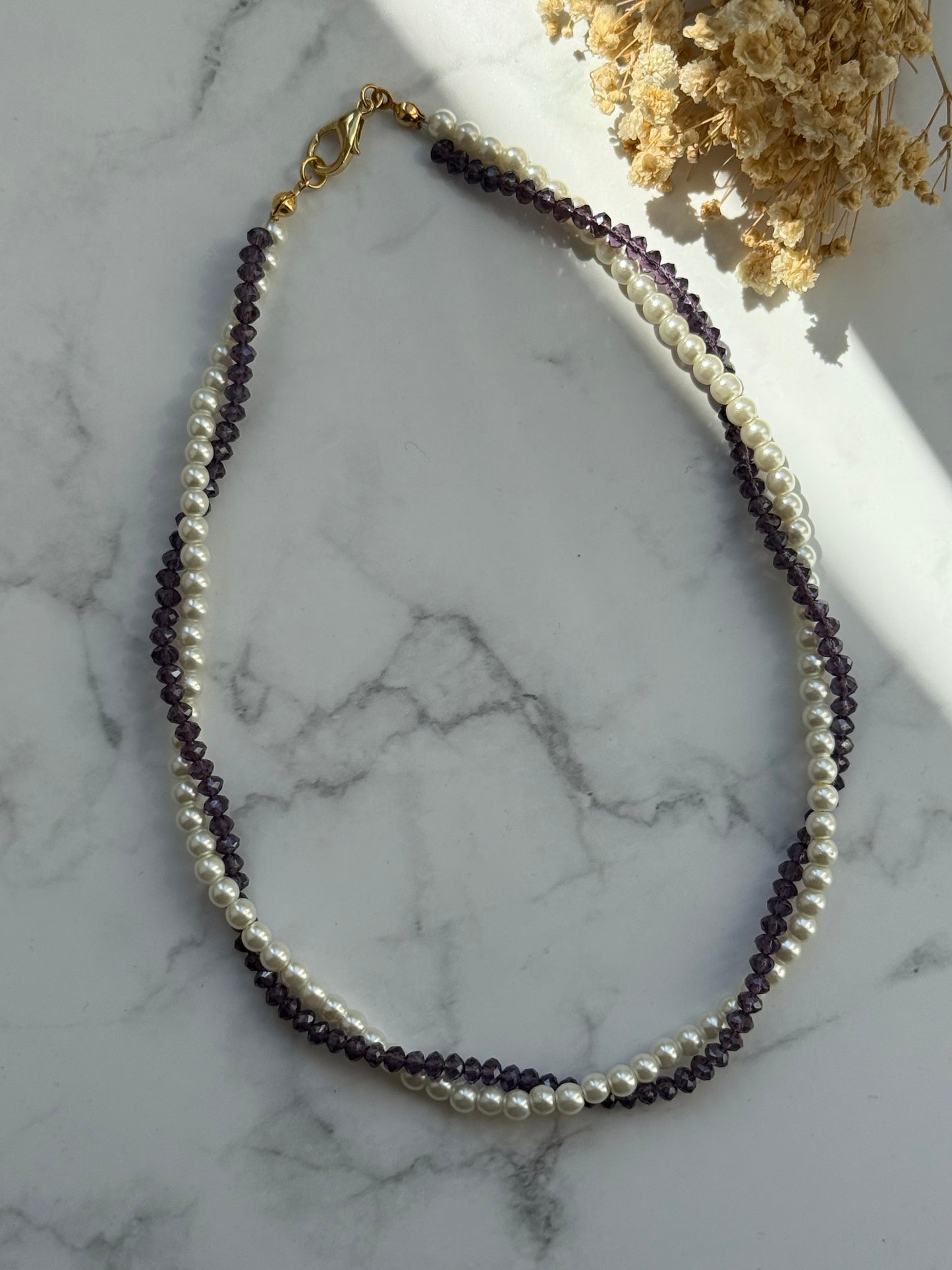Perlenkette Twist mit Weißen Perlen, Lila Kristallperlen - 2341