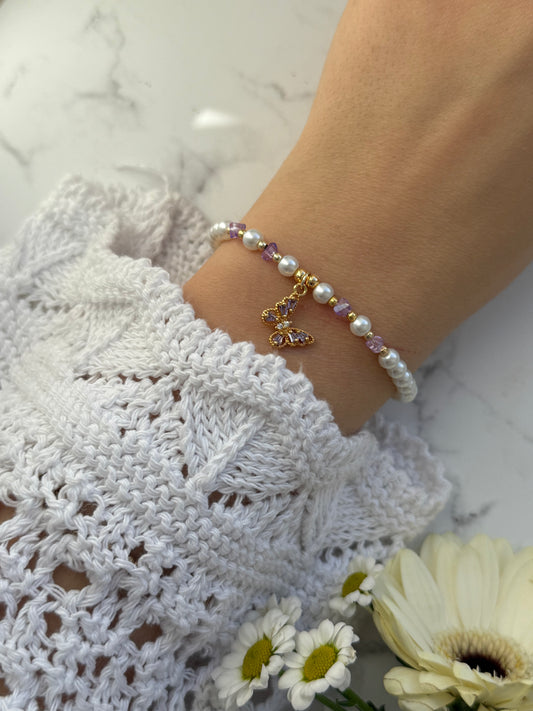 Perlenarmband mit Weißen Glasperlen und Lila Kristallperlen und Goldenen Perlen + Schmetterling Anhänger - 2039