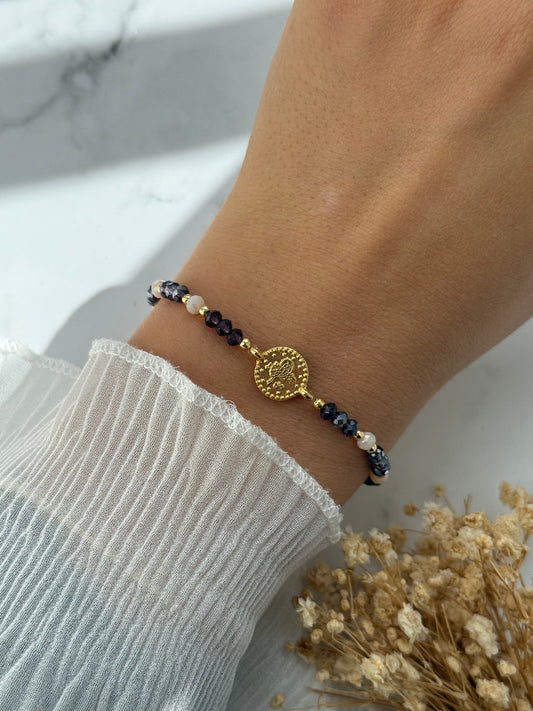 Perlenarmband mit Lila, Beigen Kristallperlen und Goldenen Perlen + Golden Taler Anhänger - 2402