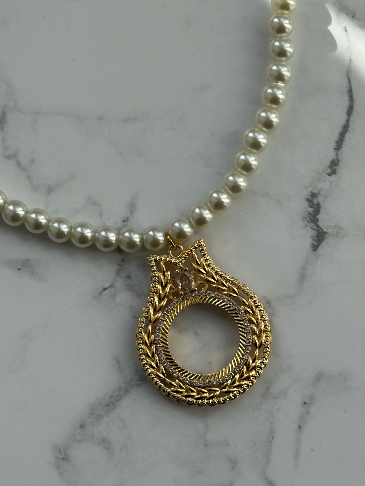 Perlenkette mit Weißen Glasperlen + Anhänger für Ceyrek - 2431