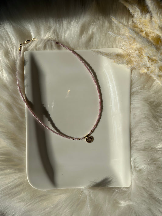 Perlenkette chocker mit goldenen Taler Anhänger - 10202