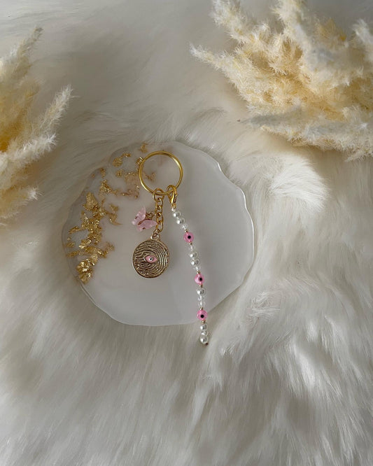 Schlüsselanhänger mit rosa und weißen Perlen und nazar + Schmetterling Anhänger - 10038