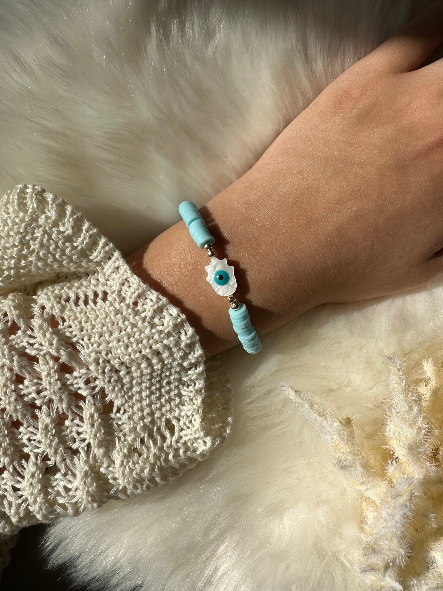 Fimo / Polymer Armband blau mit Fatimas Hand - 10385