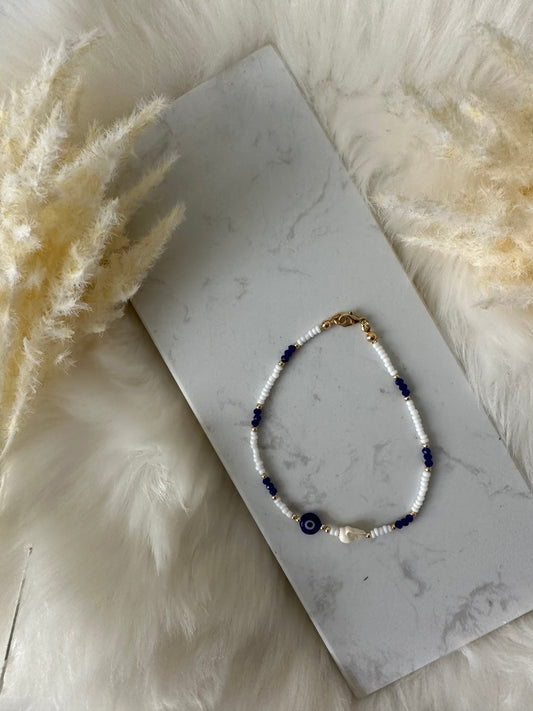 Fußkette mit weißen und blauen Perlen mit Muschelperle und Nazar - 10095